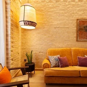 https://bonito-alojamiento-en-el-casco-antiguo-de-sevilla.es-andalucia.com