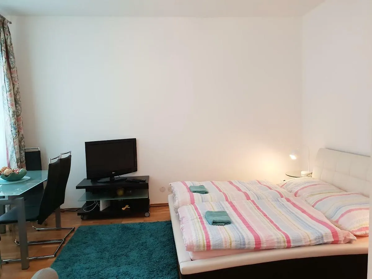 Nina Apartment Vienna Austria